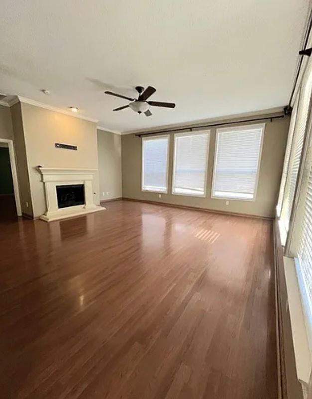 Foto del edificio - 848 Fallkirk Ct