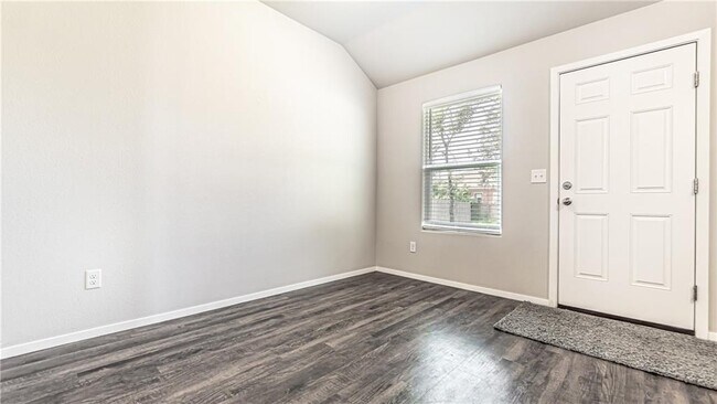 Foto del edificio - 5016 W Colfax Loop