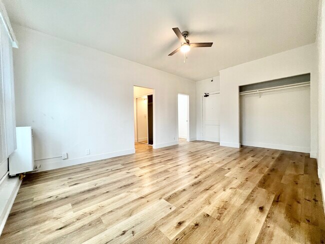 Foto del edificio - 520 S Mariposa Ave Los Angeles, CA 90020