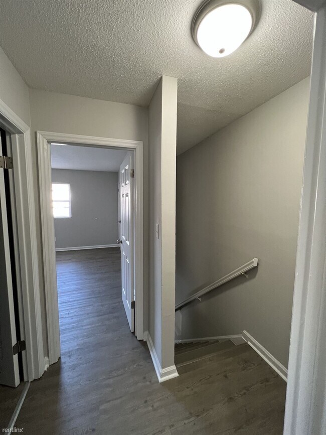 Foto del edificio - 2 br, 1.5 bath House - 1825 Merritt Dr Apt C
