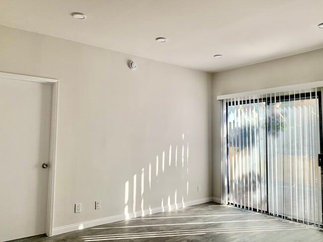 Foto del edificio - 2724 Abbot Kinney Blvd