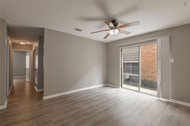 Foto del edificio - 2404 Sycamore Ave