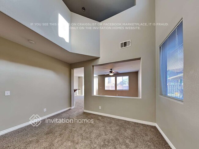 Foto del edificio - 6337 Azurelyn Ave