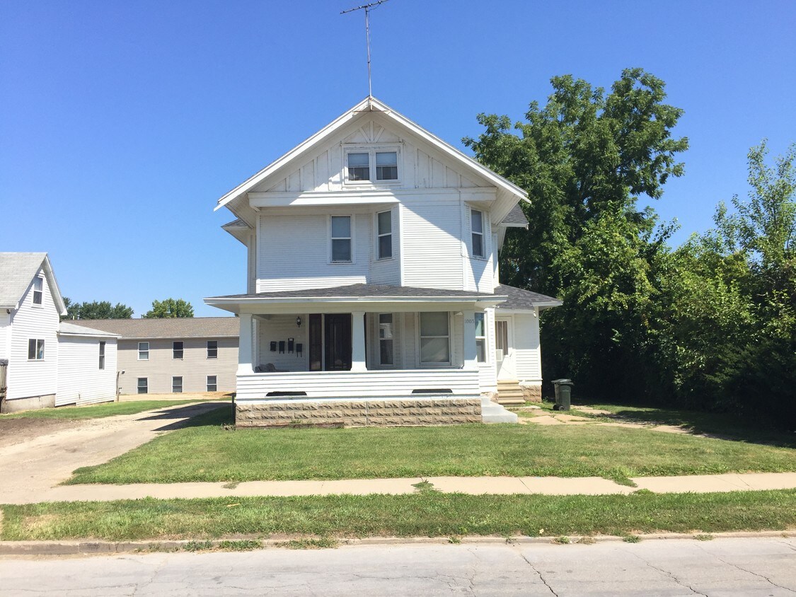 Primary Photo - 1003 W 22nd St