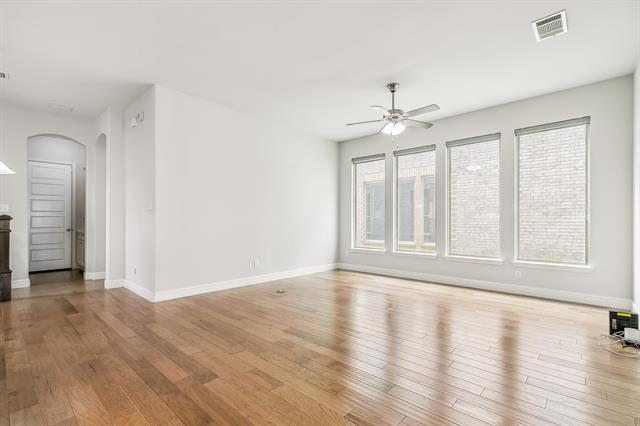 Foto del edificio - 17652 Sequoia Dr