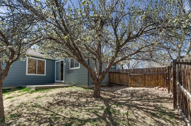 Foto del edificio - 8708 Greengrass Way