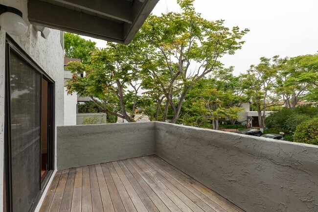 Building Photo - 2 bed, 2 bath Townhome – LA JOLLA/UTC