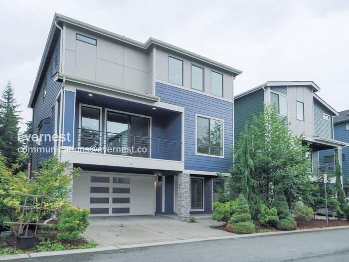 Foto principal - 126 198th St SE