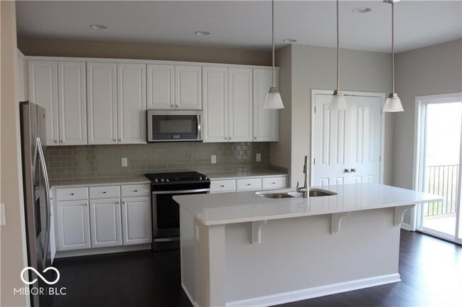 Building Photo - 13069 Raritan Dr