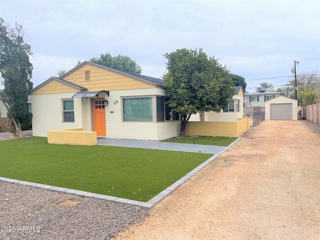 Building Photo - 58 W Encanto Blvd