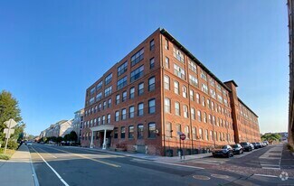 Building Photo - 145 Canal St E