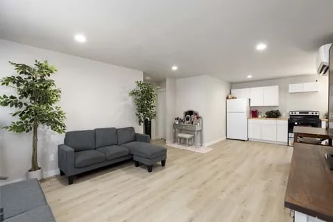 Building Photo - 53 SW Eastern Ave