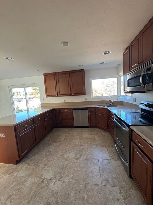 Foto del edificio - 9063 E Bellevue St