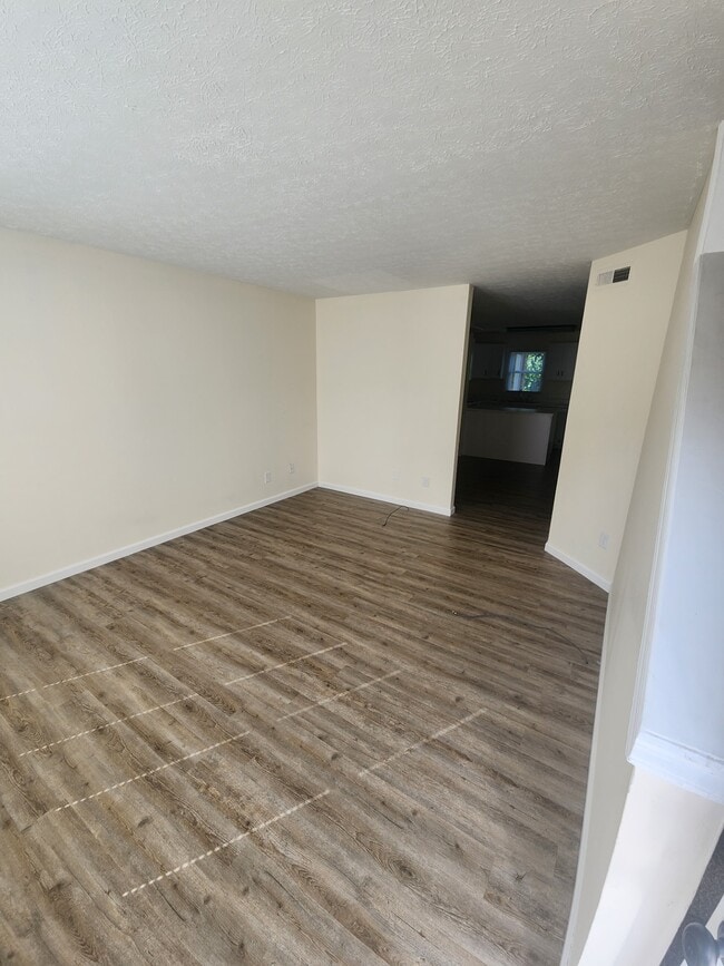 Building Photo - 1840 Woodland Ave