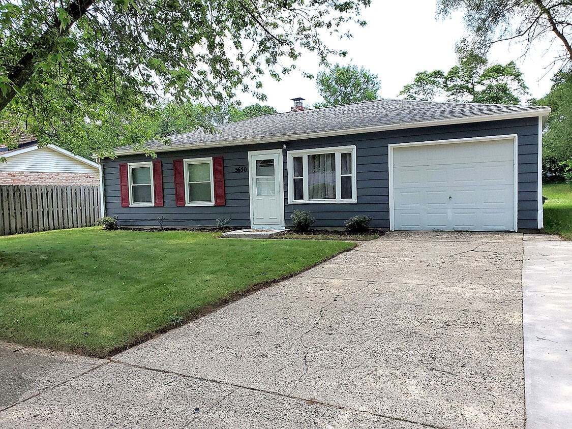 5650 Roanoke St, Portage, MI 49024 House Rental in Portage, MI