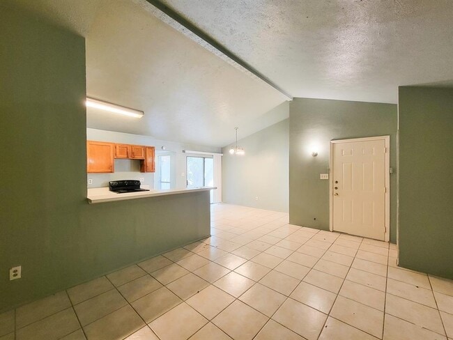Building Photo - 17423 Ranch Country Rd