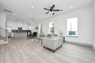 Building Photo - 5302 Kindred Gdn Ln