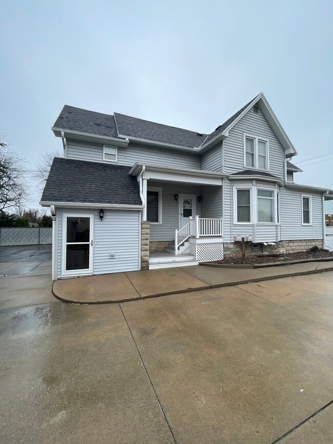 Foto del edificio - 521 N Badger Ave