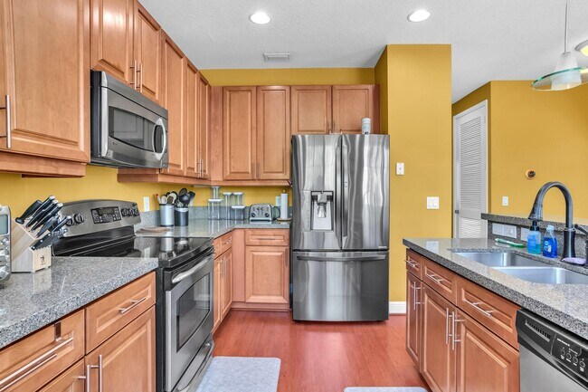 Foto del edificio - 581 NW 35th Ln