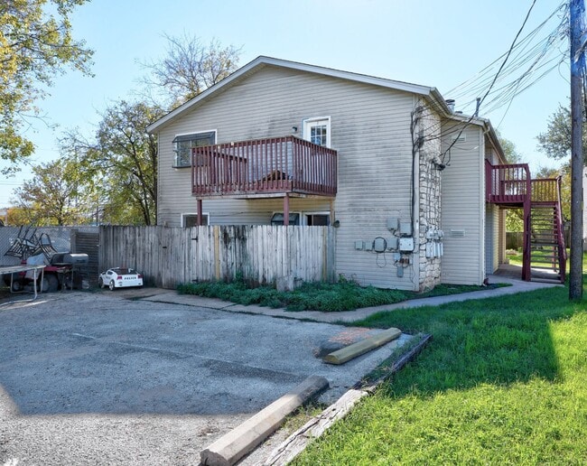 Foto del edificio - 823 Taulbee Ln