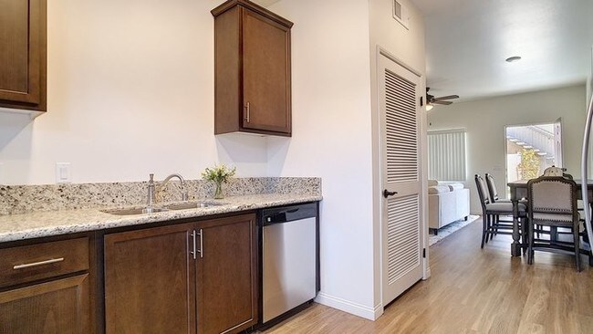 Foto del edificio - 14275 Rios Canyon Rd