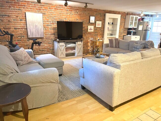 living room - 1738 T St NW
