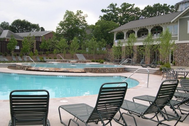 Piscinas - The Woodlands of Clemson