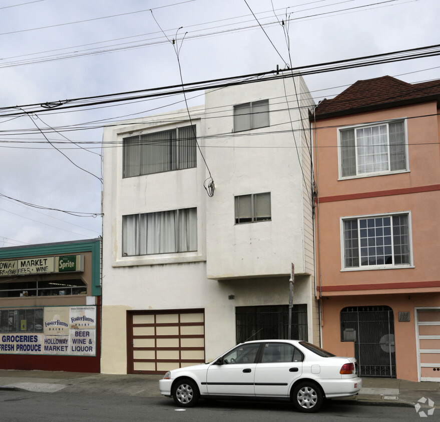 Building Photo - 142 Holloway Ave