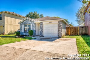 Foto del edificio - 9438 Celine Dr