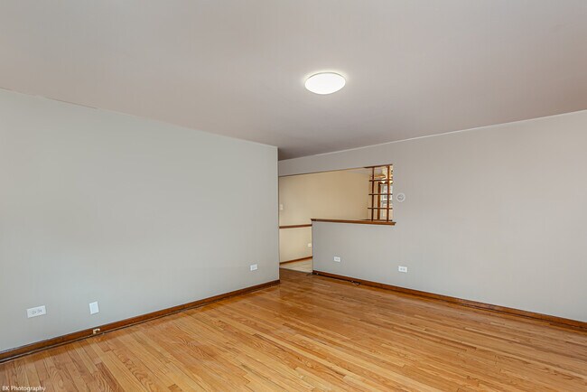 Foto del edificio - 3619 W 120th St