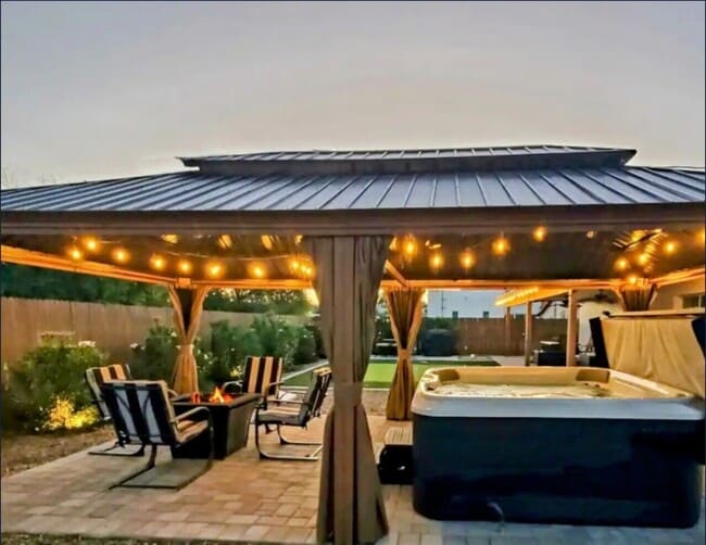 Foto del edificio - 7615 E 3rd St