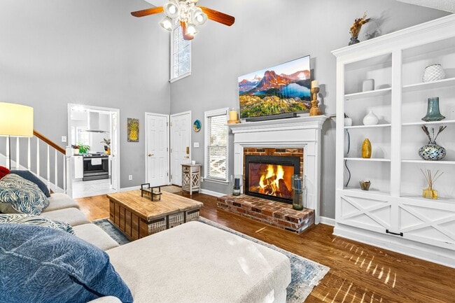 Photo - 6732 Queen Annes Dr Townhome