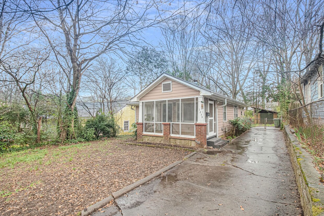 Primary Photo - 2 bdrm, 1 bath in East Atlanta