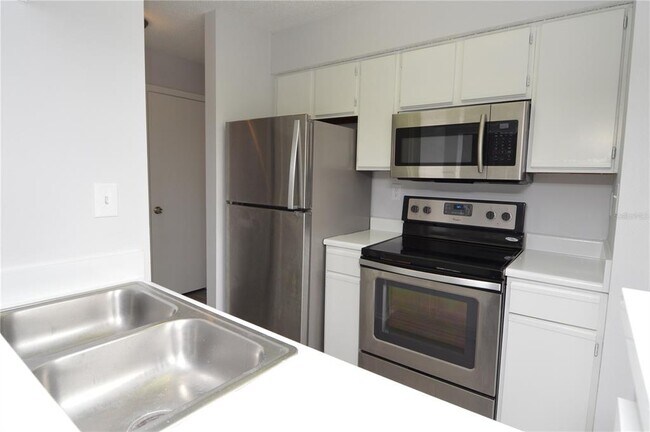 Building Photo - 8641 Fancy Finch Dr