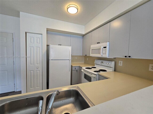 Foto del edificio - 11060 SW 196th St