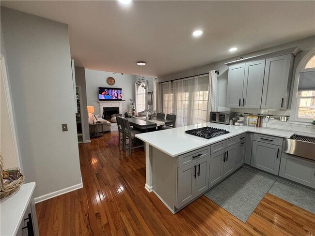 Building Photo - 525 Lake Medlock Dr