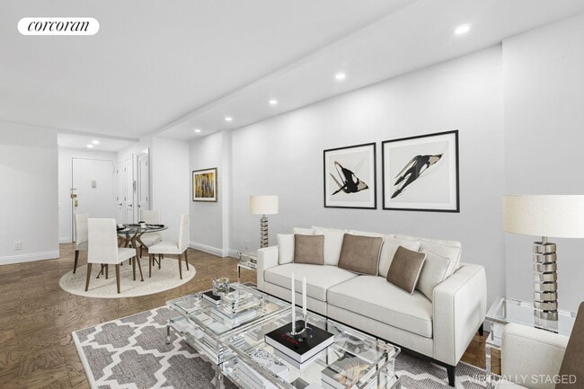 Building Photo - 211 E 53rd St