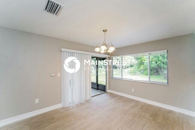 Foto del edificio - 3 Bedroom Pet-Friendly Home in NORTH PORT, FL with Main Street Renewal