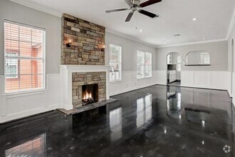 Building Photo - 2912 Cetti St