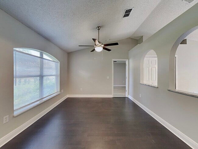 Foto del edificio - 1317 Dover Dr