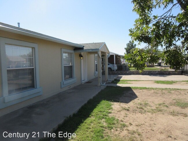 Building Photo - 3 br, 2 bath House - 278 Edith Dr.