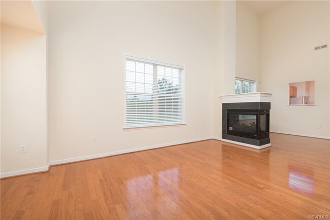 Foto del edificio - 15144 Watermill Lake Trail