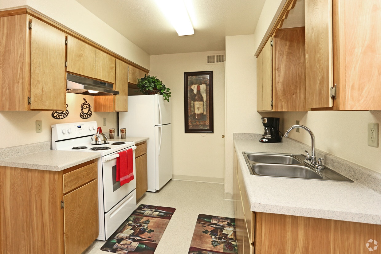 Meadowbrook Apartments Apartments in Reedley, CA