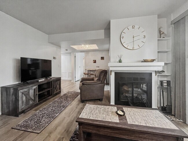 Building Photo - 7538 Foxridge Cir