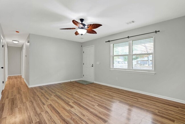 Foto del edificio - 3 bedroom 1.5 bath home