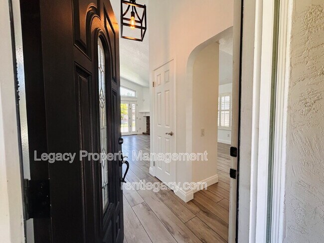 Foto del edificio - 3047 Mill Oak Way