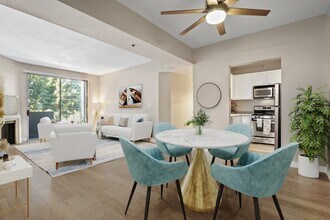 Interior Photo - Madison Hancock Park