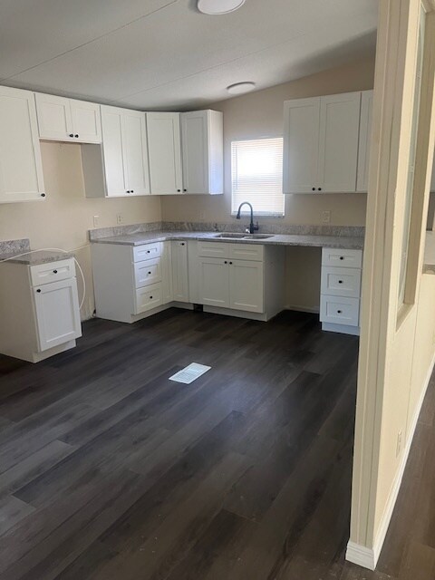 Foto del edificio - 4794 Myrtle View Dr W