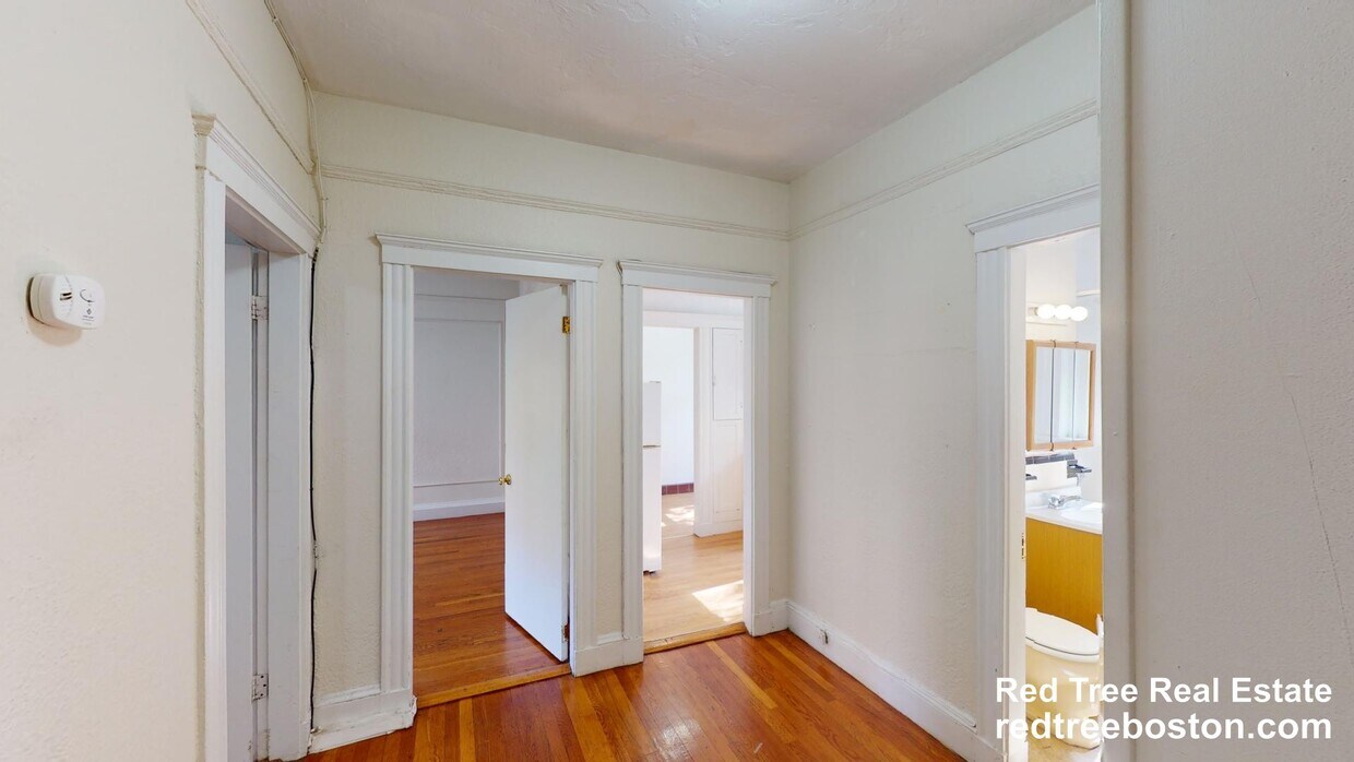 Photo - 70 Chiswick Rd. Unit 12