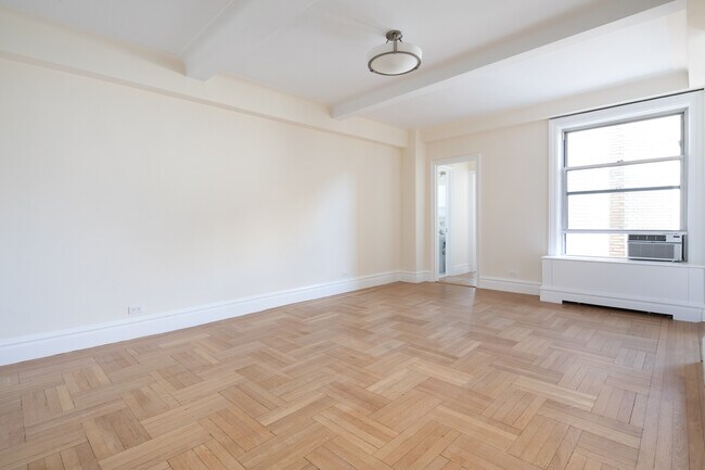 Foto del edificio - 639 West End Ave